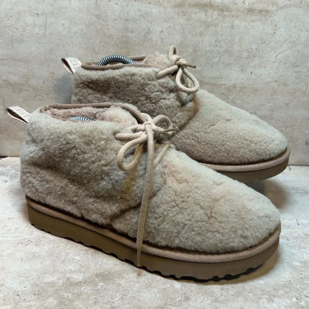 UGG Neumel Fluff Mens Boots Sand‎ Tan Sheepskin Lace Up Chukka 1120763 Size 7